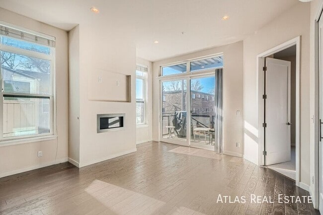 Building Photo - 336 E 1st Ave