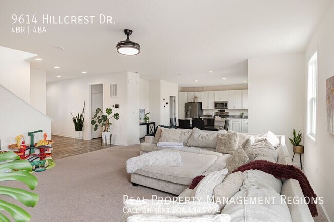 Foto del edificio - 9614 Hillcrest Dr