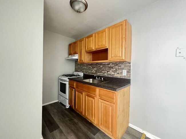 386 Stuyvesant Ave 20 - 408 Stuyvesant Ave