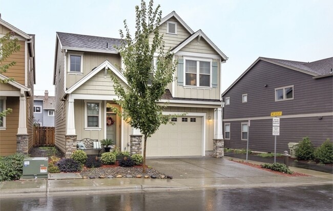 Building Photo - 3107 SW 197th Ave