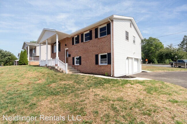 Building Photo - 3 br, 2 bath House - 604 D Street