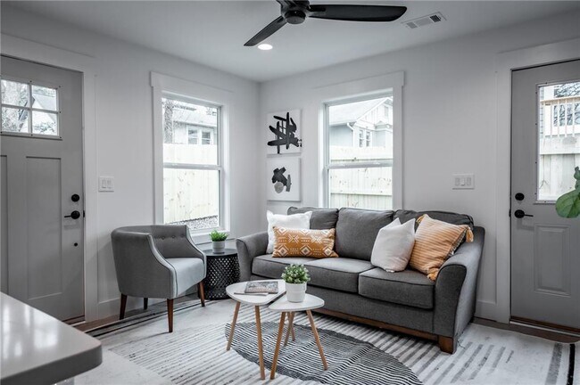 Foto del edificio - 465 Hemlock Cir SE