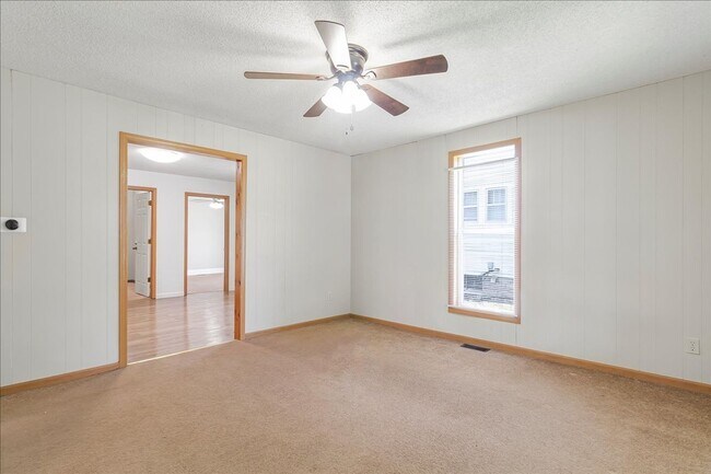 Foto del edificio - short term lease available