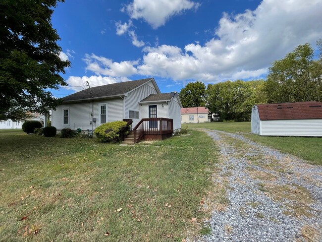 Building Photo - 2 bedroom Home in Calvert City
