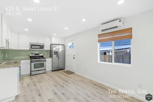Building Photo - Charming Boyle Heights Duplex! | 2 Bedroom...