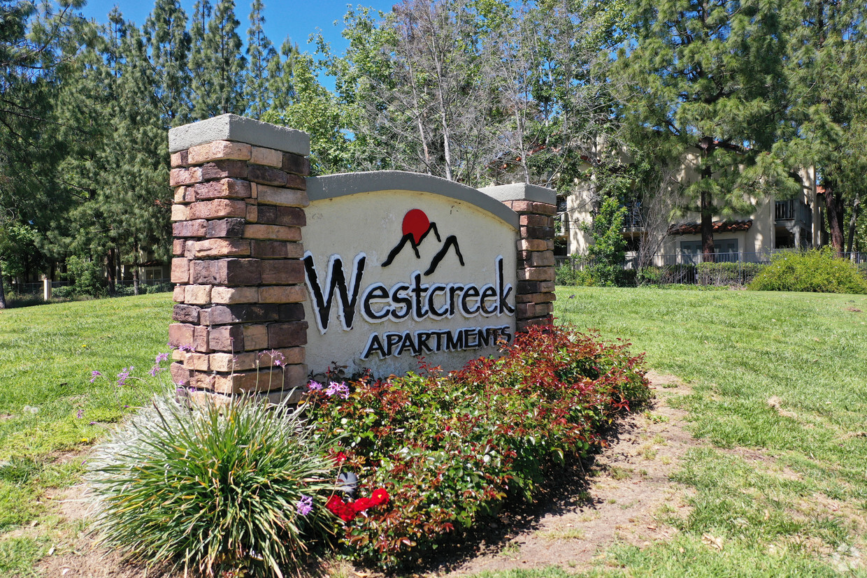 Foto principal - Westcreek Apartments