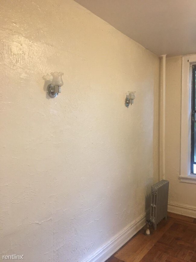 Building Photo - Studio, 1 bath  - 1526 Eastern Pkwy