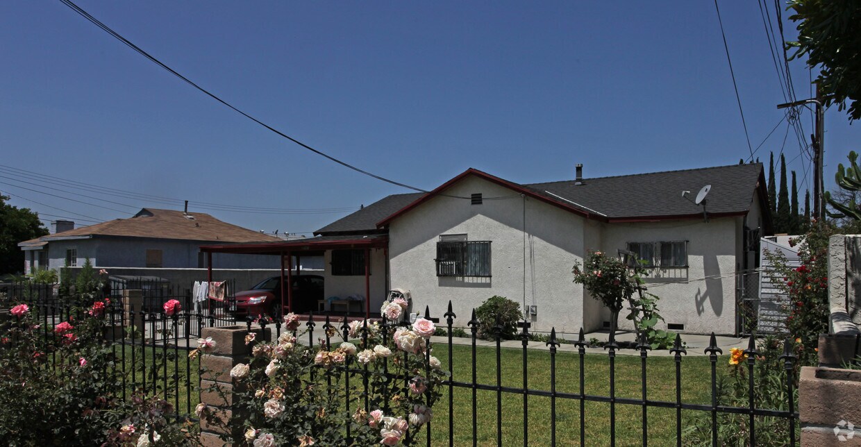 Building Photo - 3541-3547 Cogswell Rd