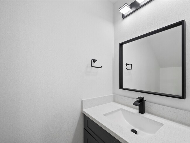 Foto del edificio - 8206 Knox St