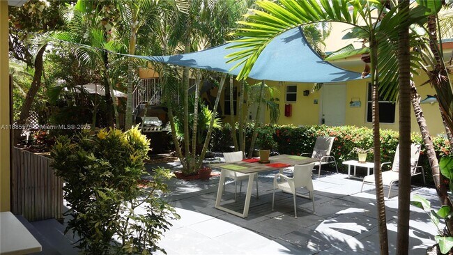 Foto del edificio - 3405 N Ocean Dr