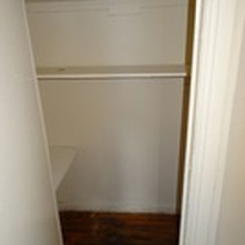 Building Photo - 250 E 237th St