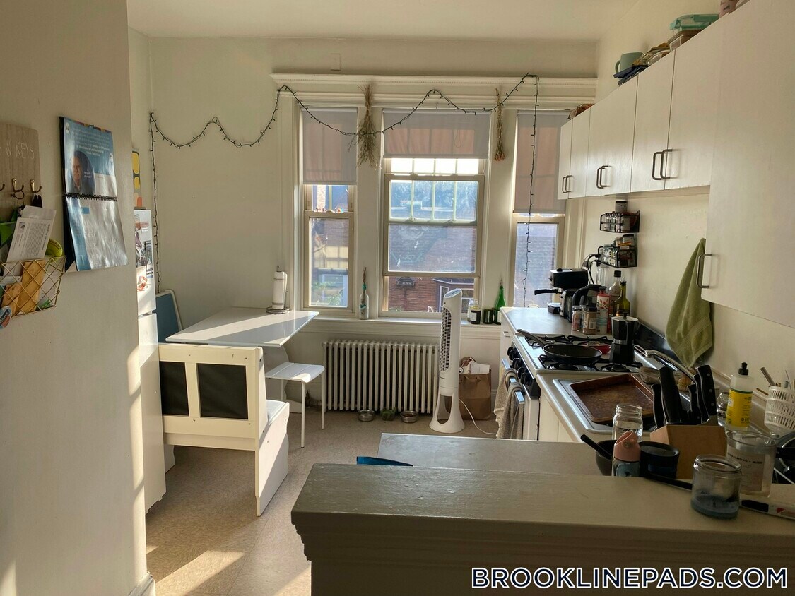 Foto principal - 1788 Beacon St