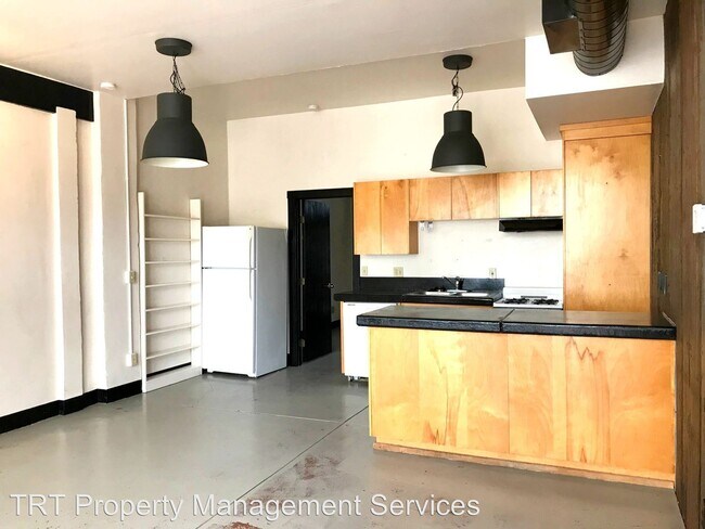 Foto del edificio - 711-715 E 9th St