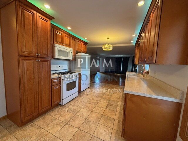 Foto del edificio - 9229 27th Ave