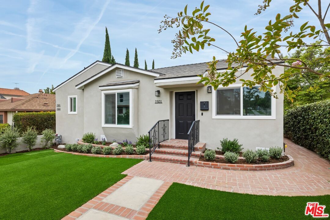 Primary Photo - 1501 Selby Ave