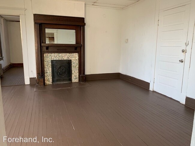 Building Photo - 2107 Park Ave