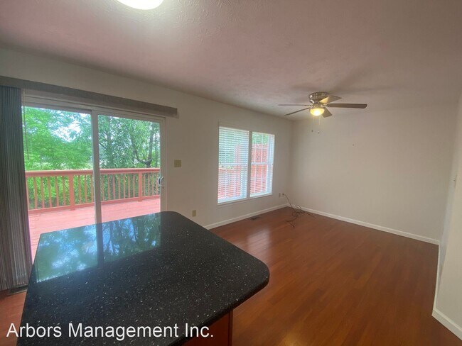 Building Photo - 3 br, 2.5 bath House - 4205 Ivanhoe Dr