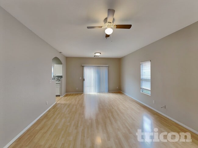 Foto del edificio - 1445 Little Spring Ct