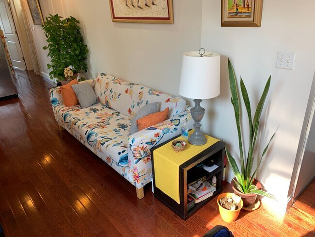 Foto del edificio - 5137 Hazel Ave