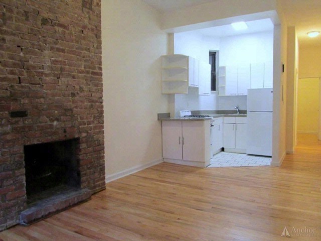 Foto del edificio - 415 E 81st St