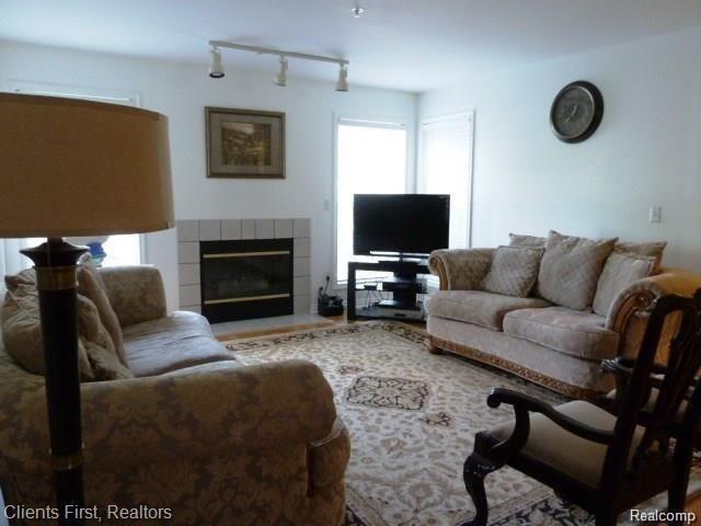 Building Photo - 28418 Carlton Way Dr