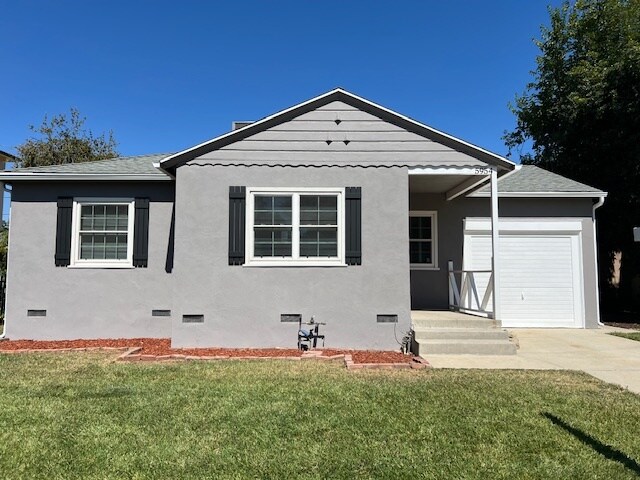 Primary Photo - 5954 Balcom Ave