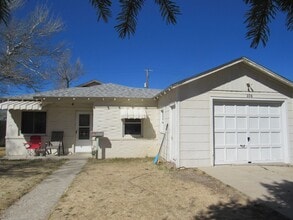 Building Photo - 226 N Lennox St