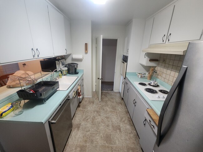 Building Photo - 4720 Asteria St
