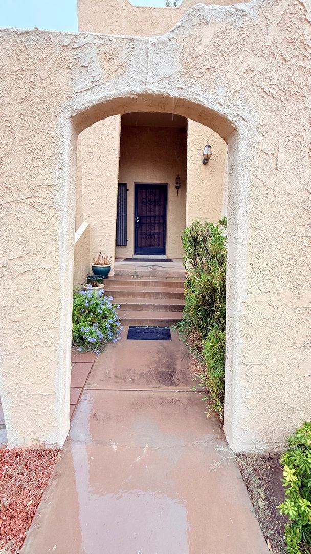 Building Photo - Charming Multi-Level Home in the Heart of ...