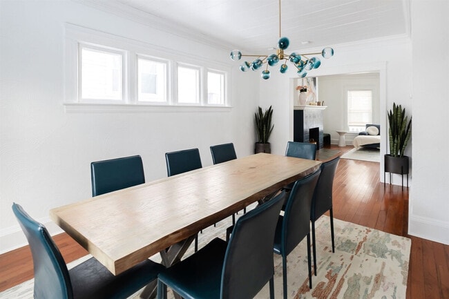 Building Photo - 1444 E 108th St