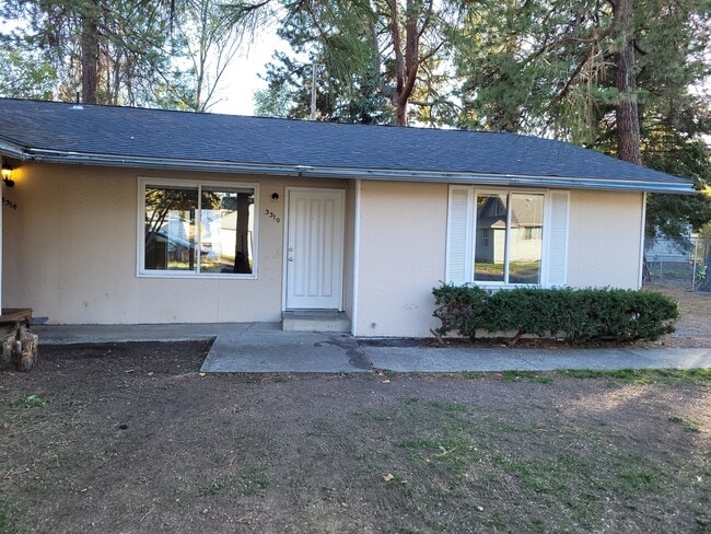 Building Photo - 3310 E Hartson Ave