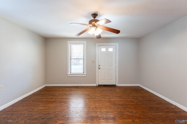 Foto del edificio - 1421 Rison Ave NE