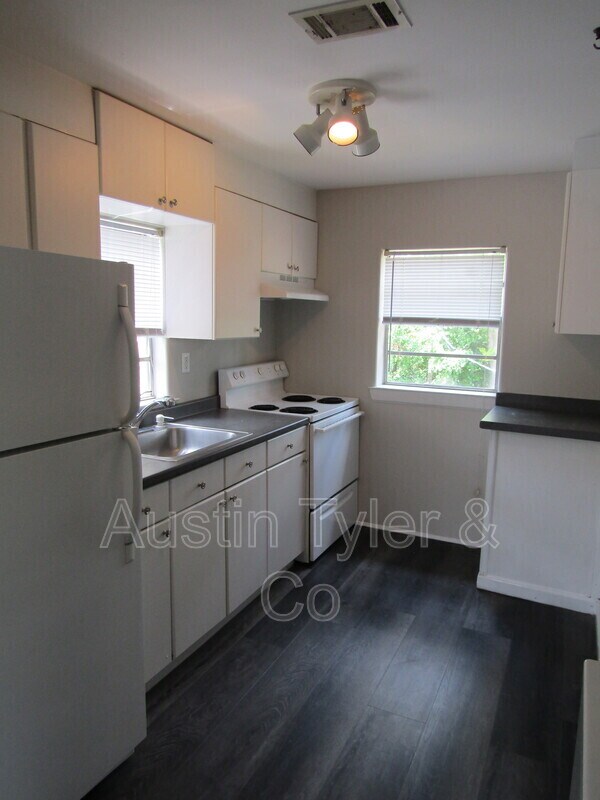 Foto del edificio - 2983B South St