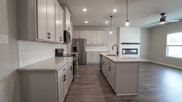 Foto del edificio - 1606 Governors Blvd