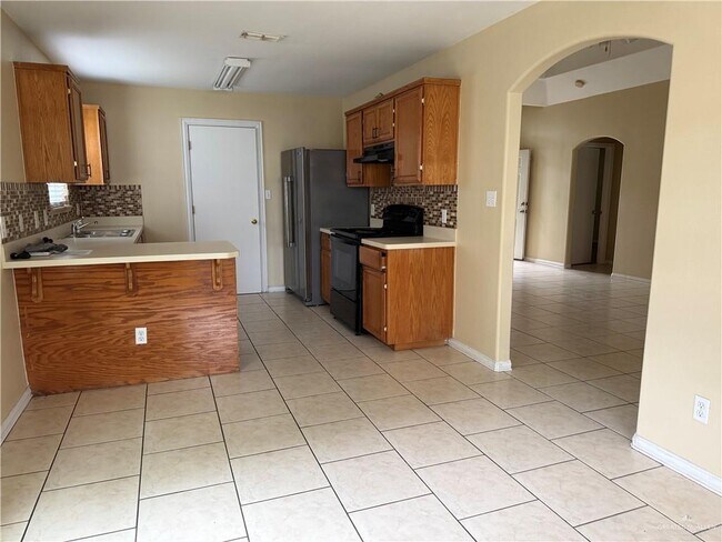 Foto del edificio - 5 Swallow Ave