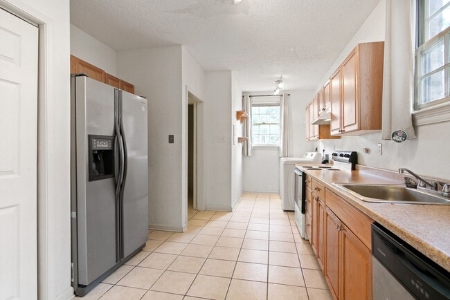 Photo - 1300 Broadway St House