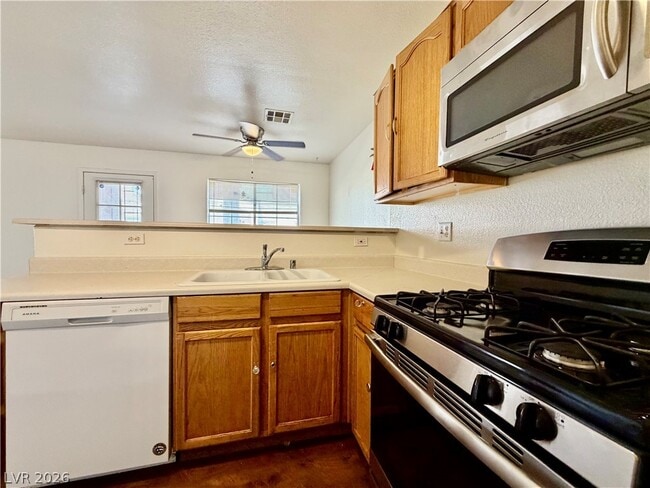 Building Photo - 2500 Sierra Bello Ave