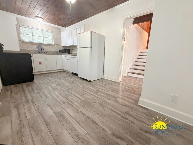 Foto del edificio - Great 4 Bedroom Home with Water View in Downtown Fort Walton Beach!