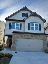 Building Photo - 45 Pineview Dr