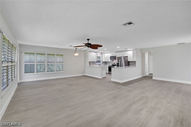 Foto del edificio - 265 Georgetown Blvd