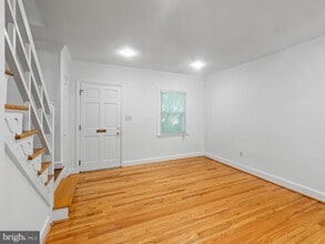 Building Photo - 423 Mt Vernon Ave