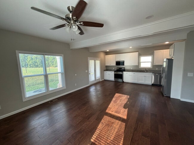 Building Photo - 203 Cherokee Dr