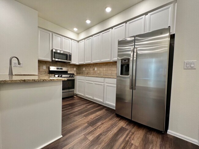 Foto del edificio - Looking for a new place to call home? Look...