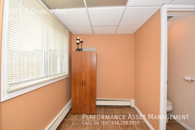 Building Photo - Charming 3BED/1.5BATH Bay View Townhouse