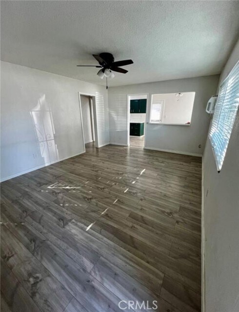 Foto del edificio - 174 Maple Ave