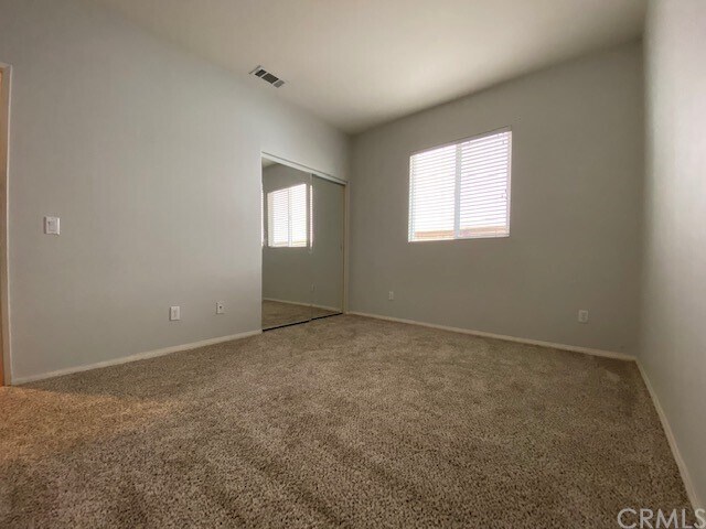 Foto del edificio - 13043 Acacia Ave