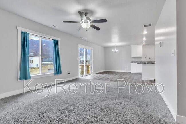 Foto del edificio - 1042 N 120 E St