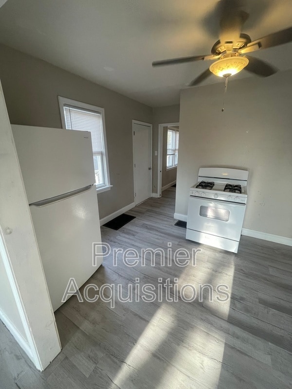 Building Photo - 478 Dulaney Ave