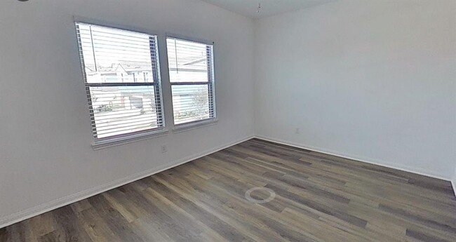 Foto del edificio - 22700 Elyson Falls Dr