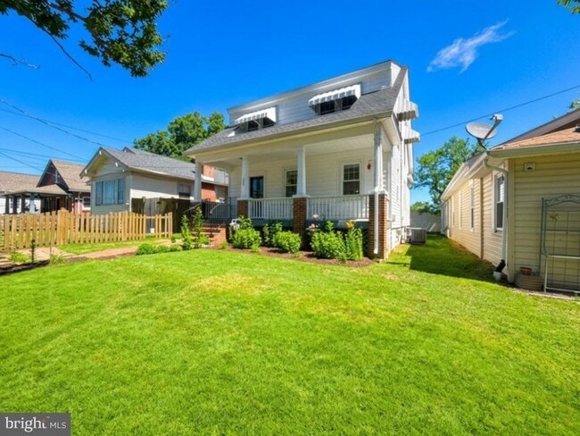 Photo - 209 4th Ave House